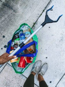 trash picker land cleanup brickell miami